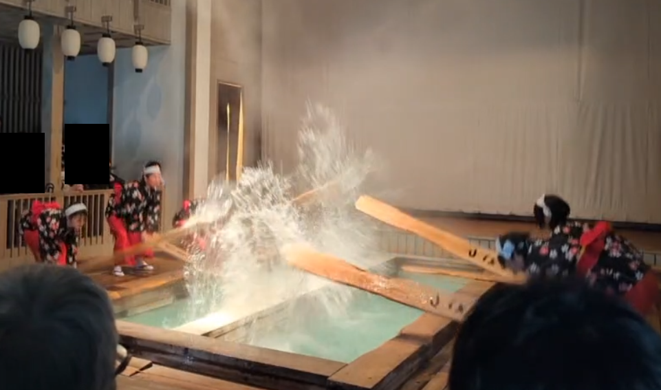 草津温泉 湯もみ